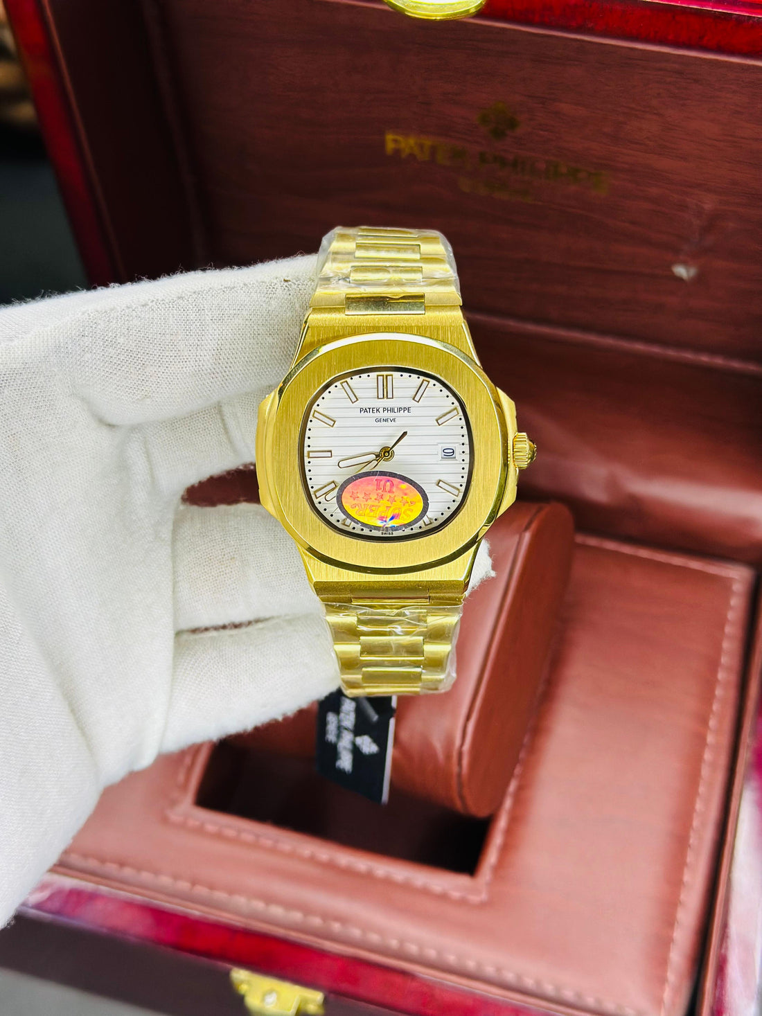 Patek Philippe Genève – Gold Edition Master Copy Automatic With Original Box