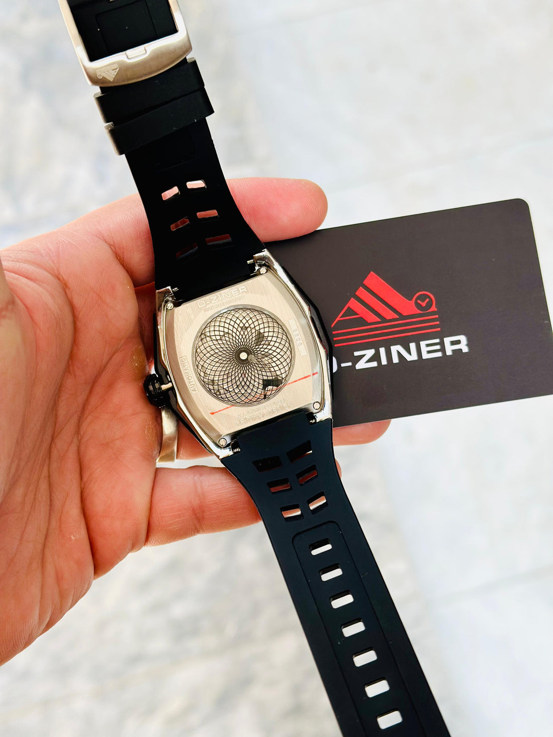 D ZINER AUTOMTIC WATCH