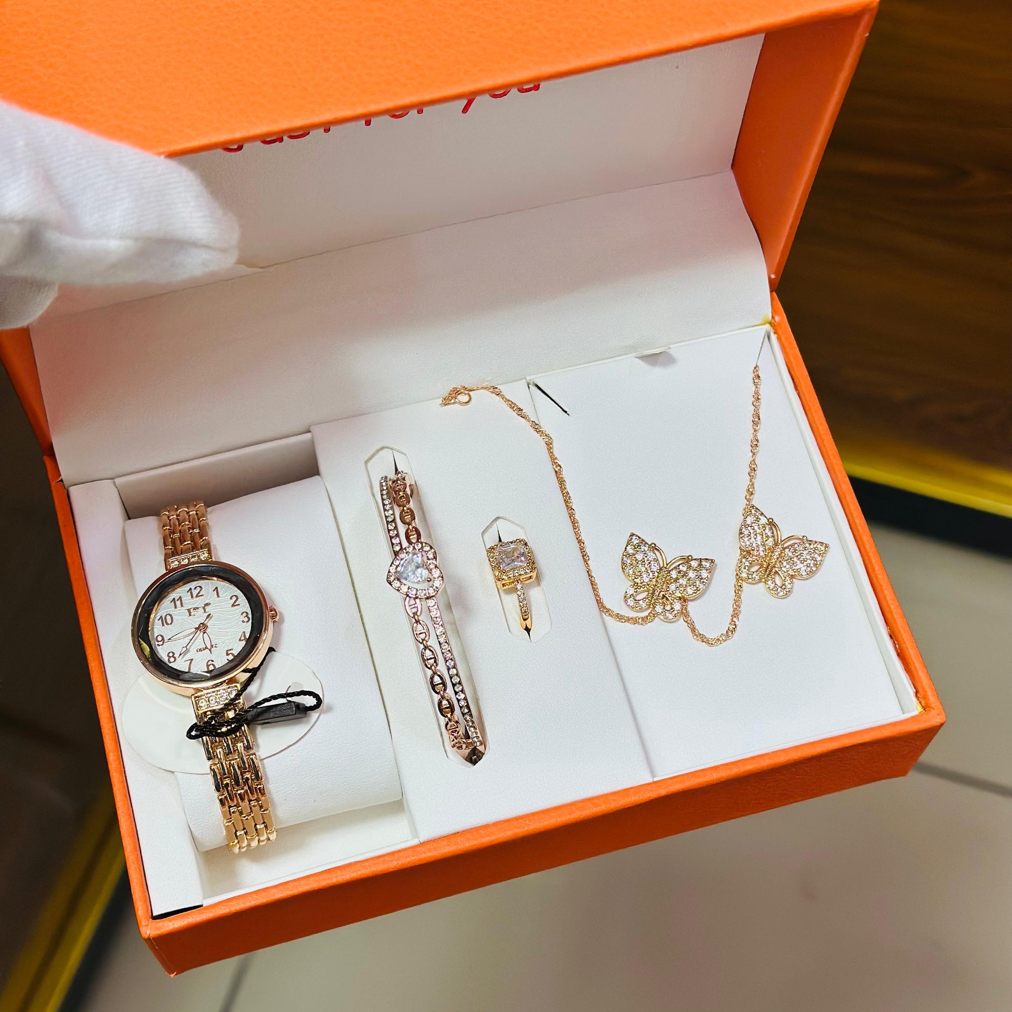 Queen Gift Set With Box