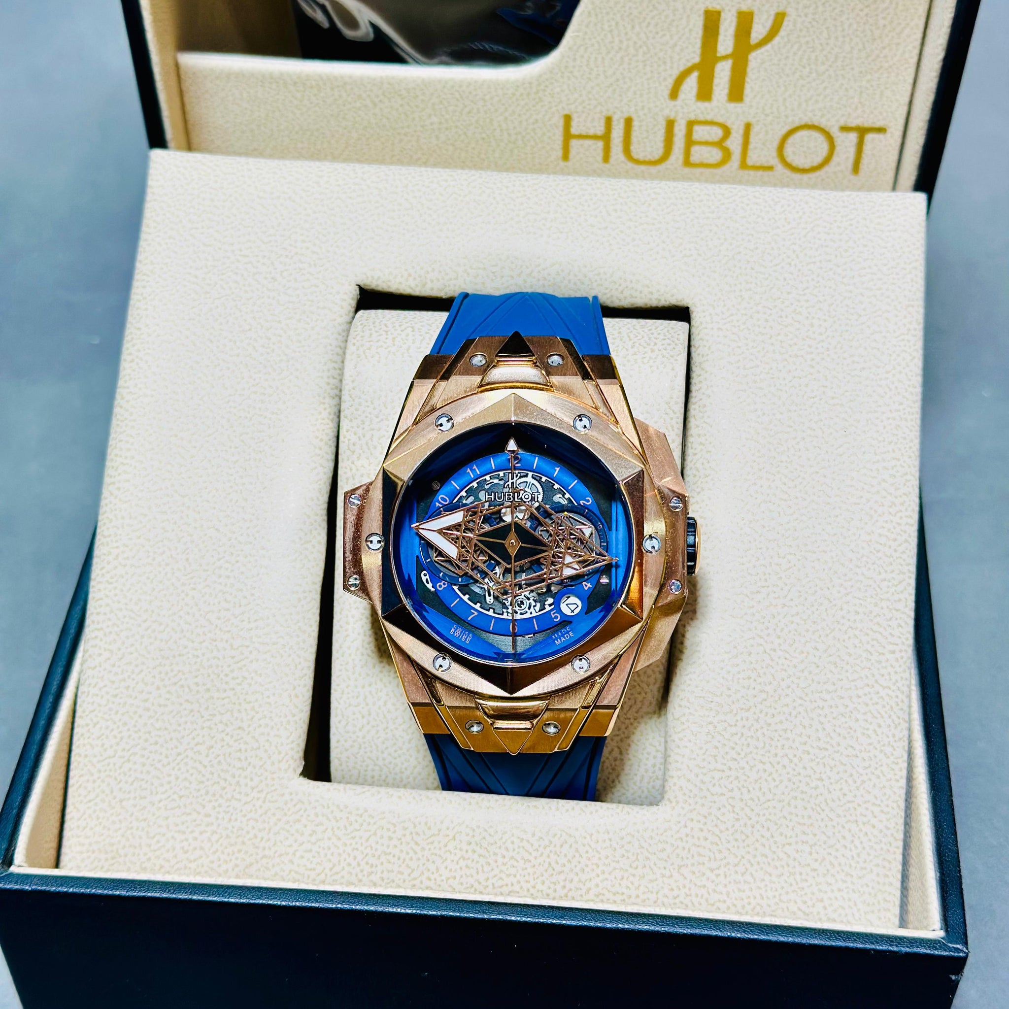 Hublot Big Bang Sang Bleu II – King Gold Super Clone