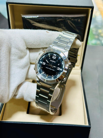 Casio AMW-870D-1AVDF – Analog Digital Men’s Watch