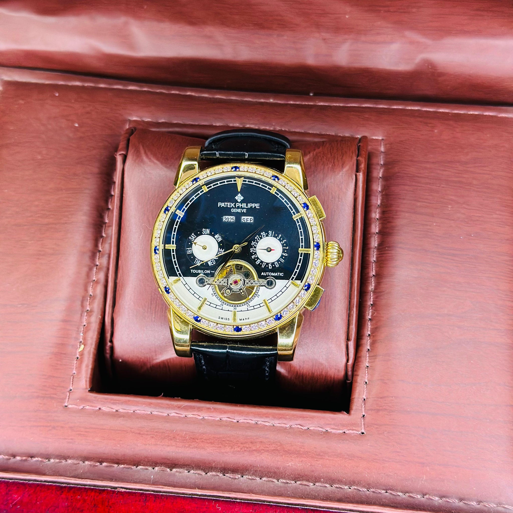 Patek Philippe Genève – Automatic Gold Edition with Black Dial