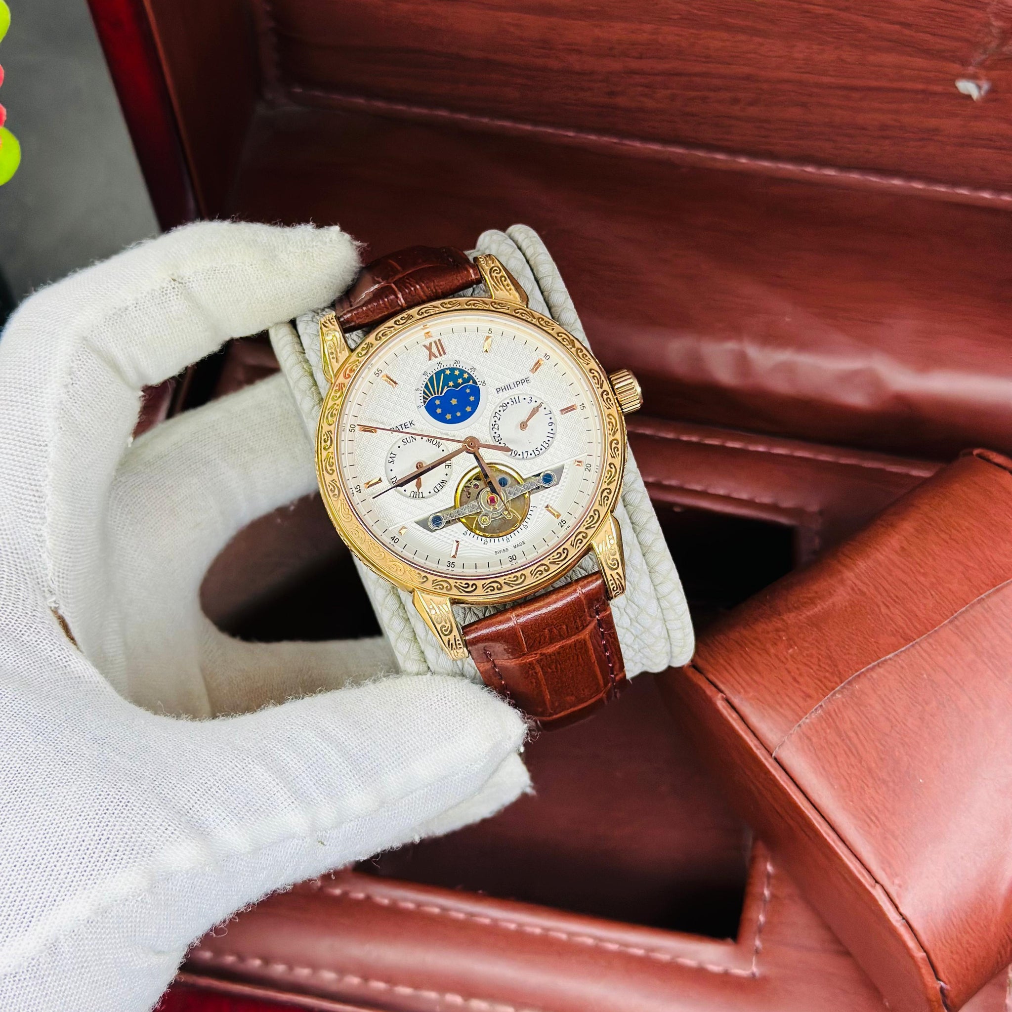 Patek Philippe Genève – Automatic Gold Edition Men’s Watch