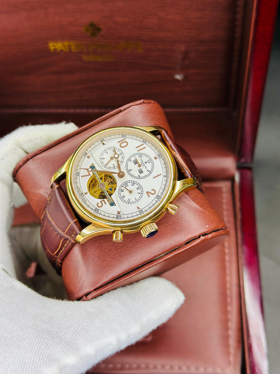 Patek Philippe Genève – Automatic Gold Edition Men’s Watch